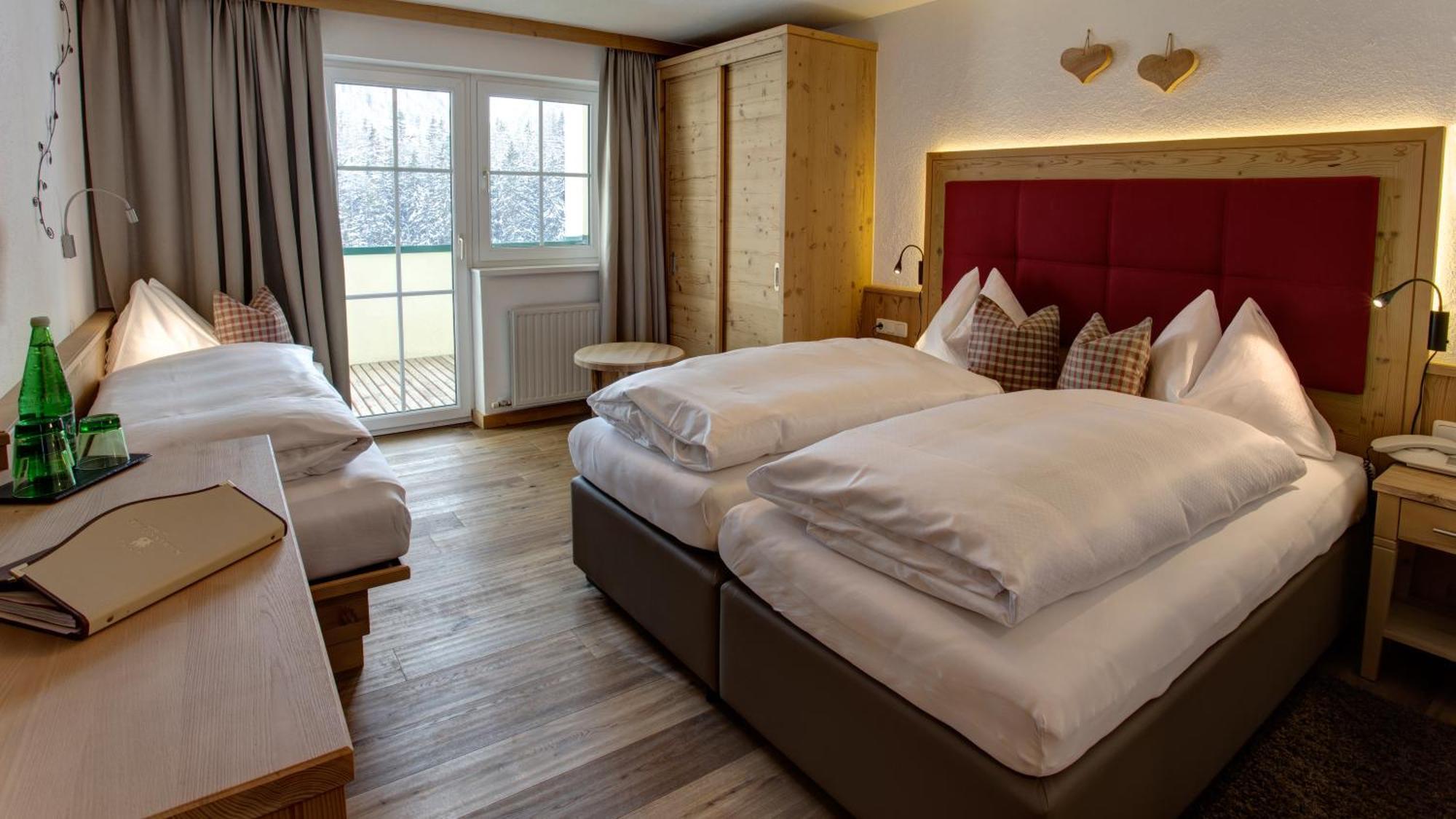 Hotel Garni - Restaurant Kaminstube Sankt Anton am Arlberg Pokoj fotografie