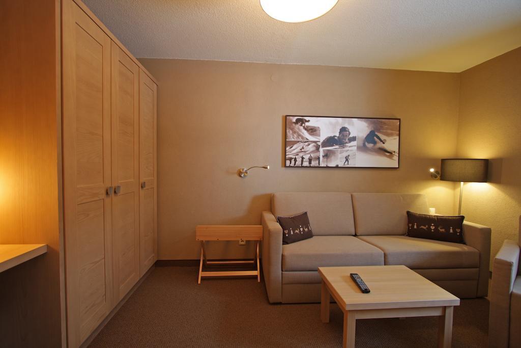 Hotel Garni - Restaurant Kaminstube Sankt Anton am Arlberg Pokoj fotografie